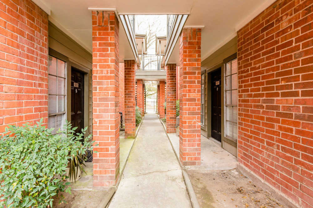 Walkway at Green Tree Place in Houston, Texas