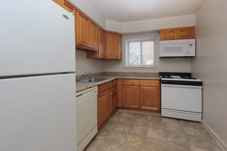 Modern kitchen at apartments in Glen Burnie, Maryland