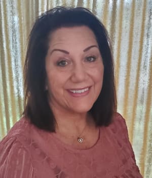 Silvana Minter - Lifestyle and Leisure Director at Sage Mountain in Thousand Oaks, California.