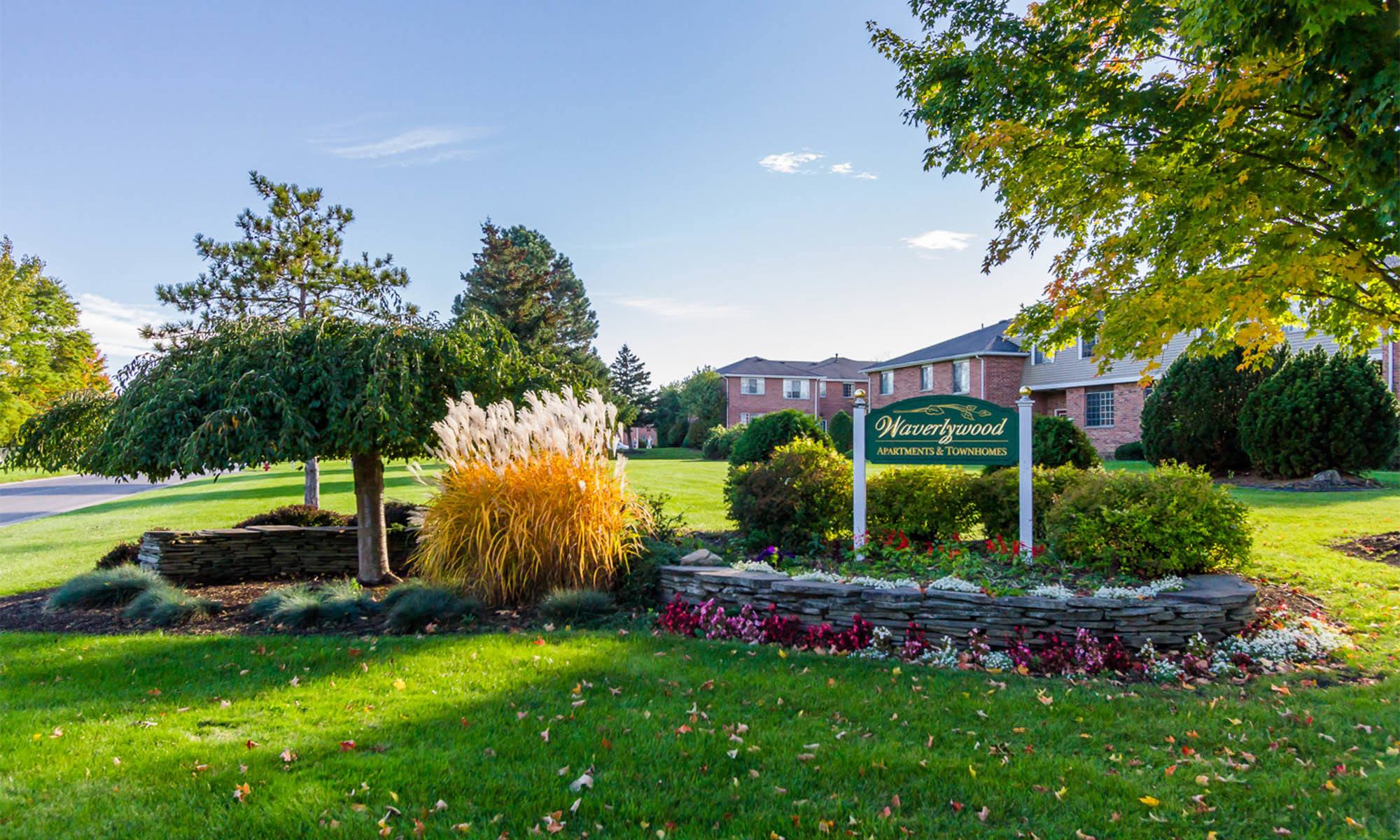 Waverlywood Apartments & Townhomes in Webster, New York