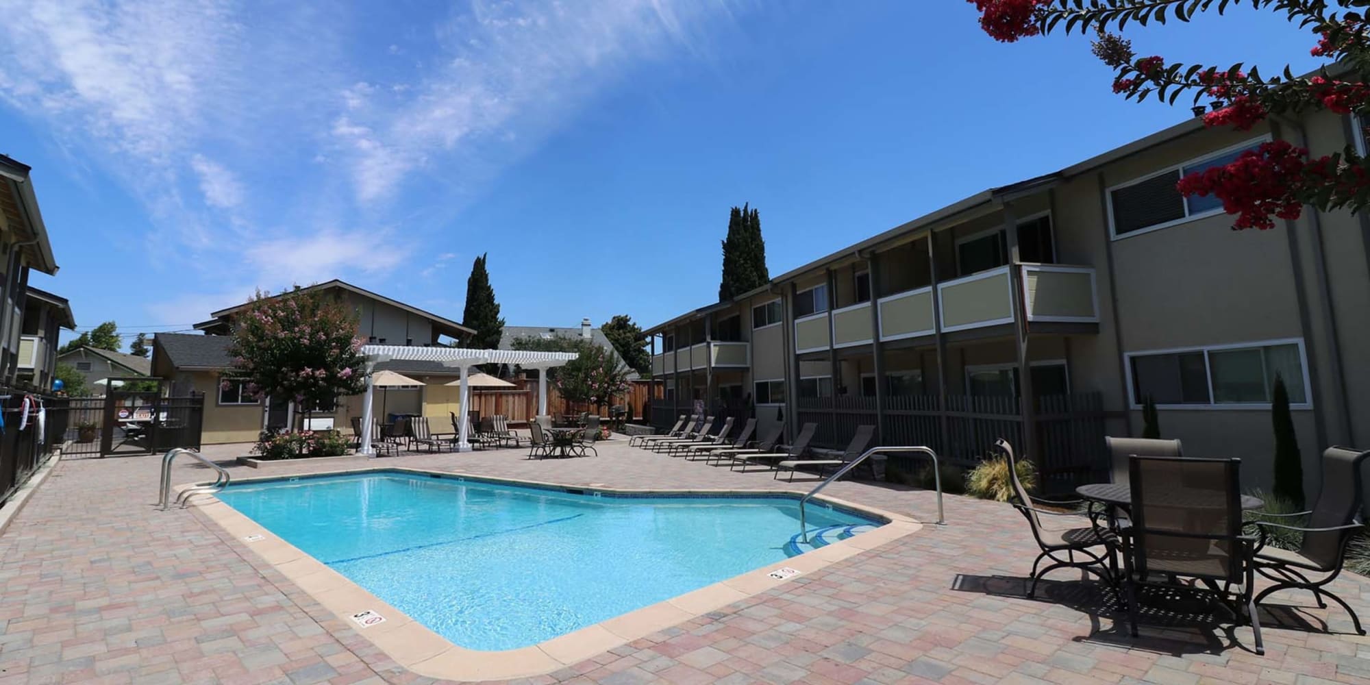 Fremont, California, apartments at Fremont Arms Apartment Homes