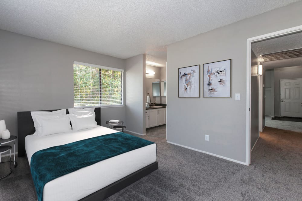 A comfortable and stylish bedroom at Bennington Apartments in Fairfield, California