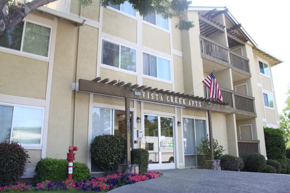 Exterior of Vista Creek in Castro Valley, California