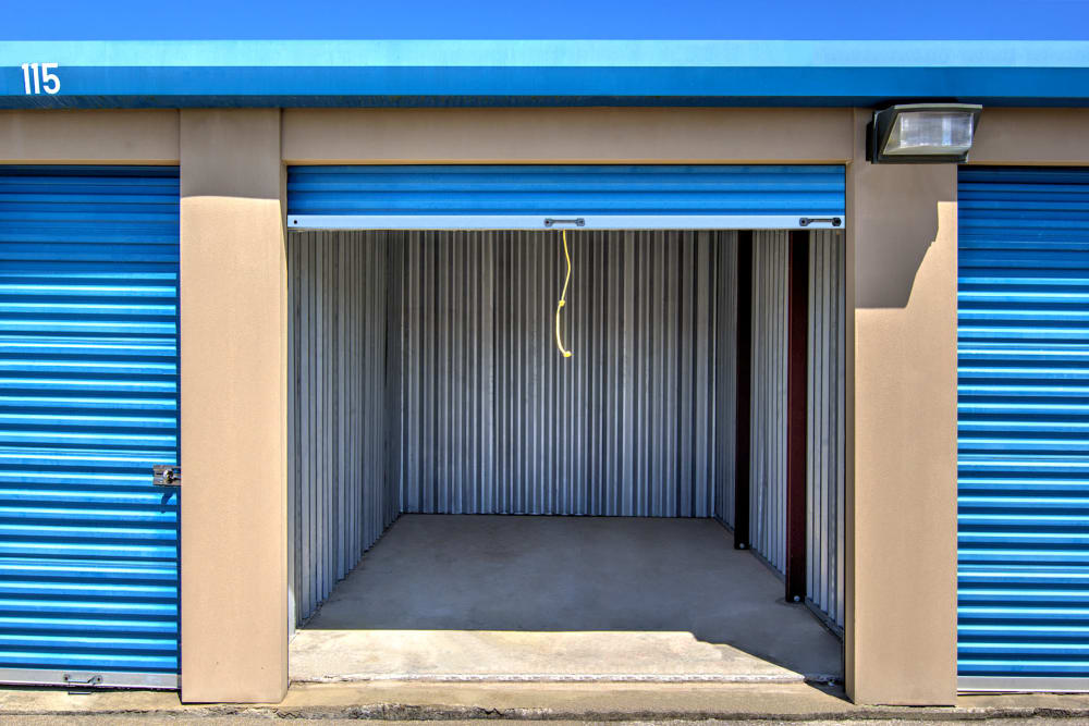 Self Storage Lexington, Kentucky near Cardinal Valley Safe Storage