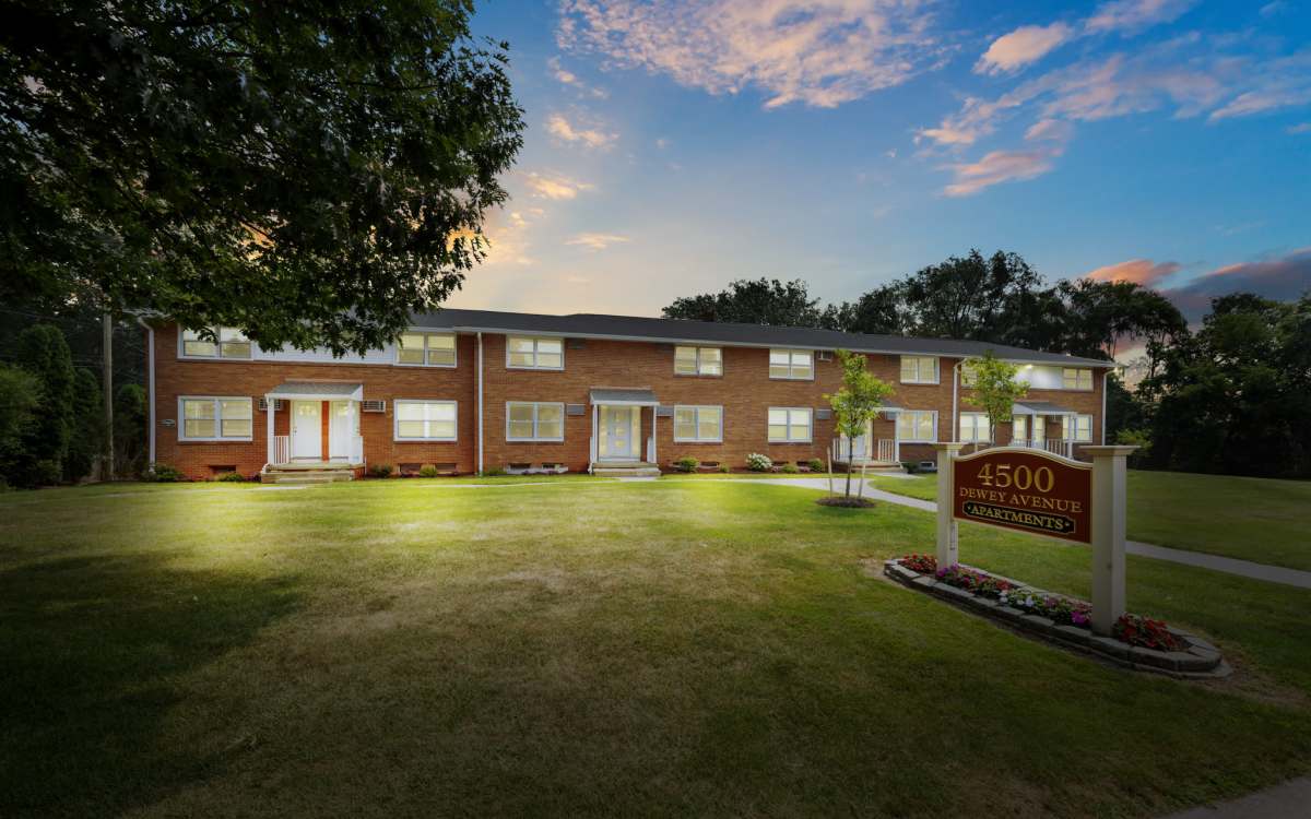 4500 Dewey Ave Apartments