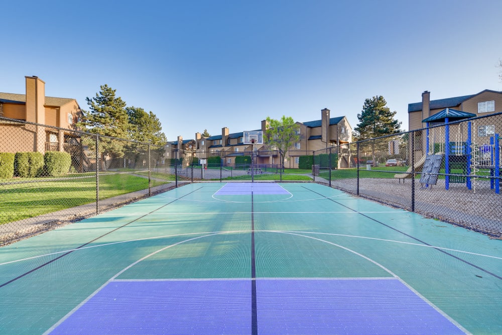 Onsite basketball court at Renaissance at 29th Apartments in Vancouver, Washington