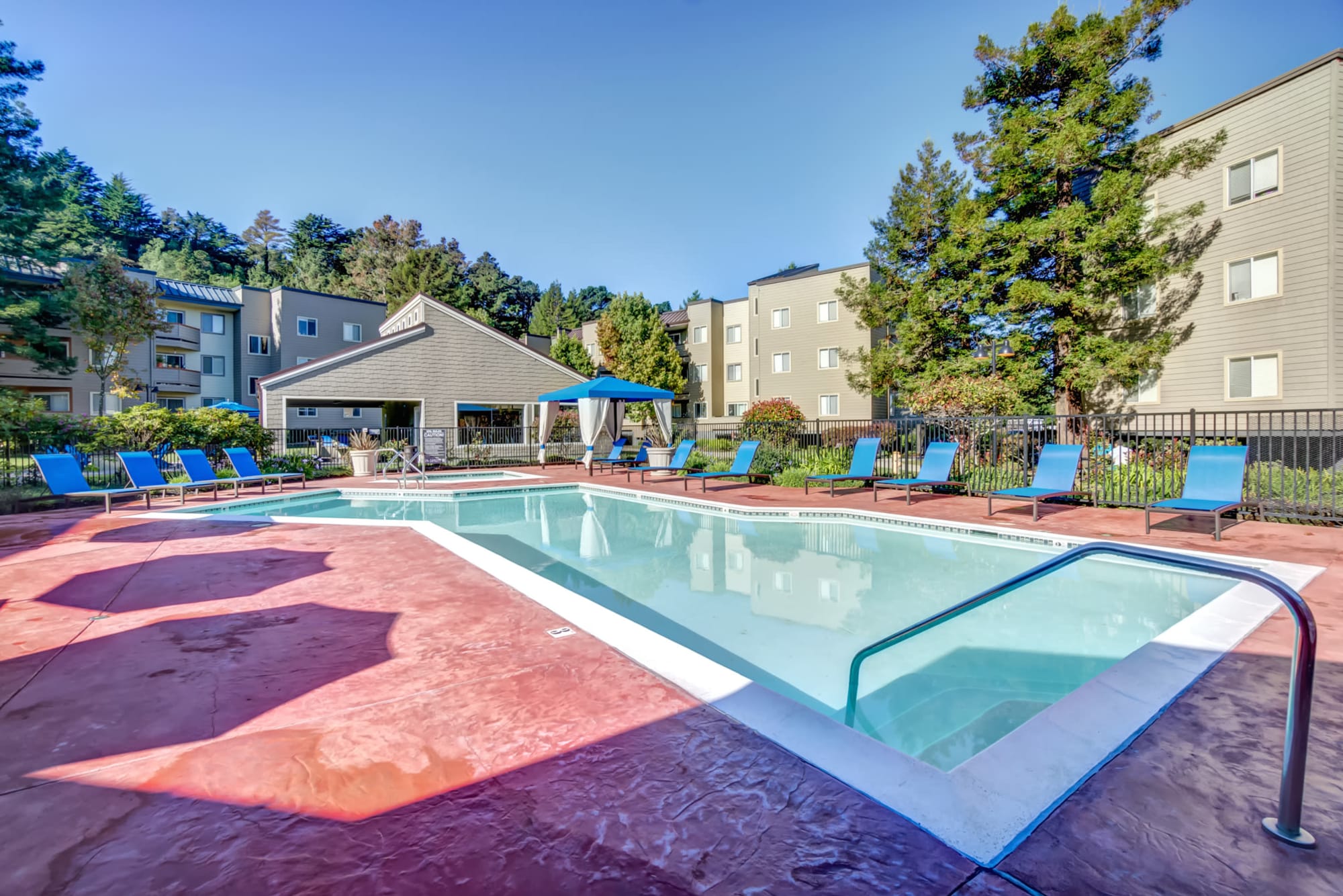 Photos of Serramonte Ridge Apartment Homes in Daly City, CA