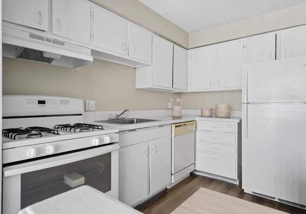White kitchen at Granada Gardens Apartments in Warrensville Heights, Ohio