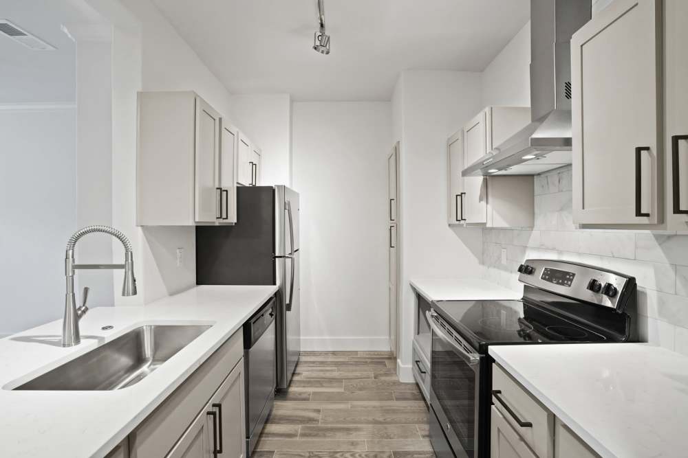 Modern kitchen at Trinity Bluff & Trinity District in Fort Worth, Texas