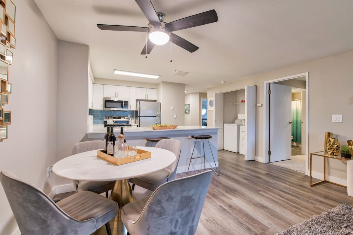 Spacious apartment with dining table at Indigo Springs, Kent, Washington