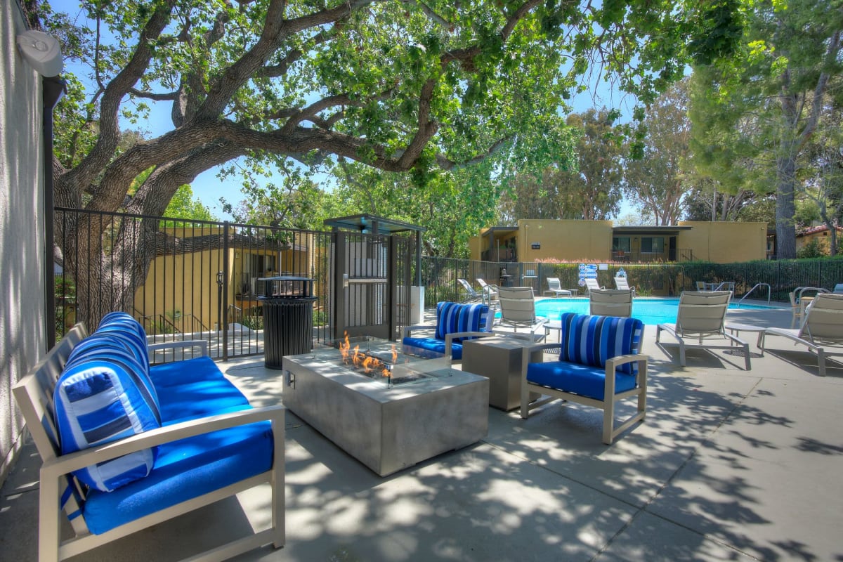 Patio with outdoor fire pit at Los Robles Apartments, Thousand Oaks, California