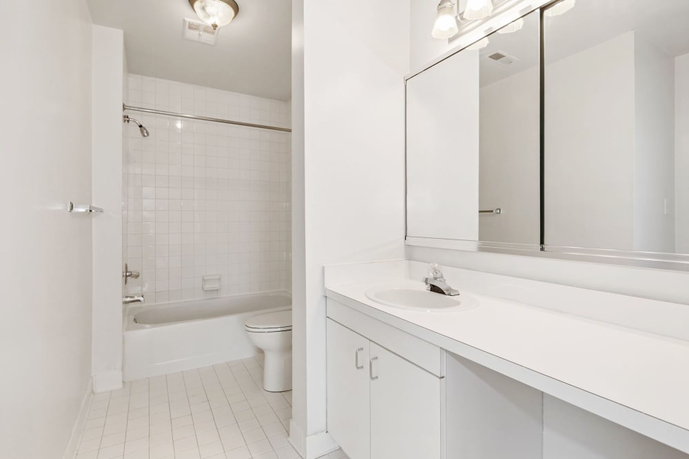 Model bathroom at Annen Woods Apartments in Pikesville, Maryland
