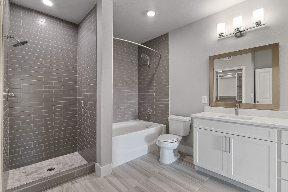 Modern bathroom at Beacon Lakes in Dickinson, Texas