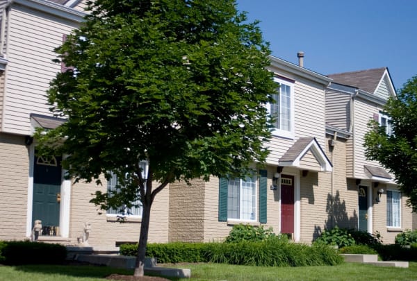Exterior view of Shorebrooke in Novi, MI