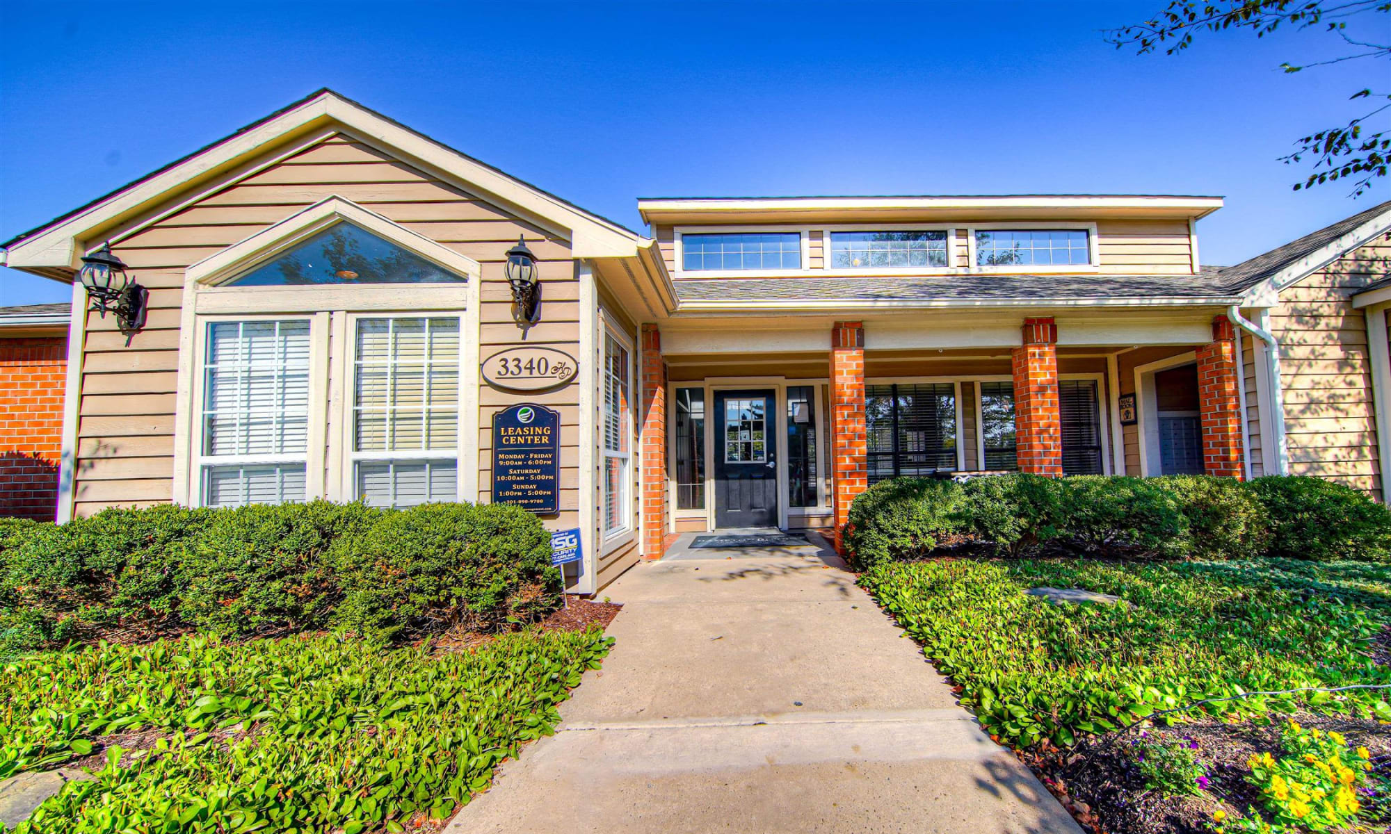 Apartments at Hampton Point Apartment Homes in Silver Spring, Maryland