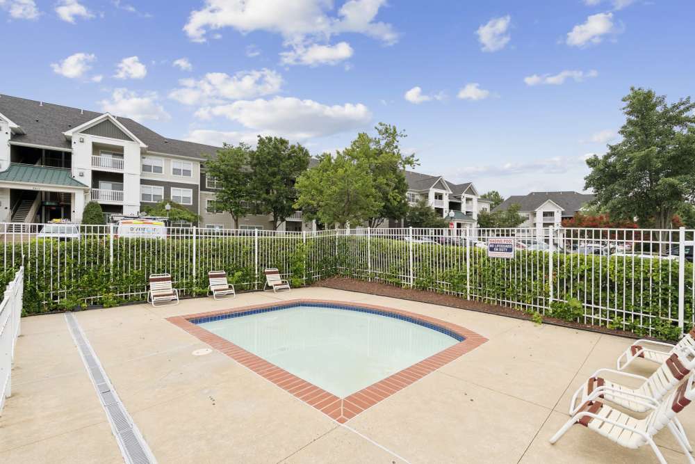 Hot spa tub at Dulles Center Apartments in Herndon, Virginia