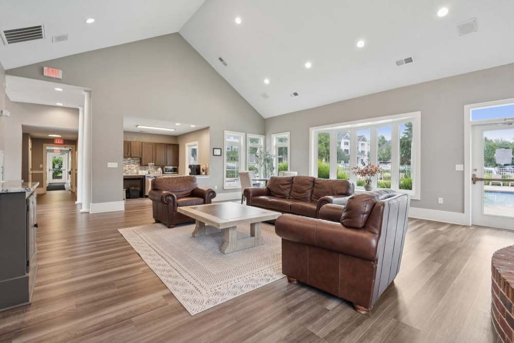 Community indoor seating area in the clubhouse at Dulles Center Apartments in Herndon, Virginia