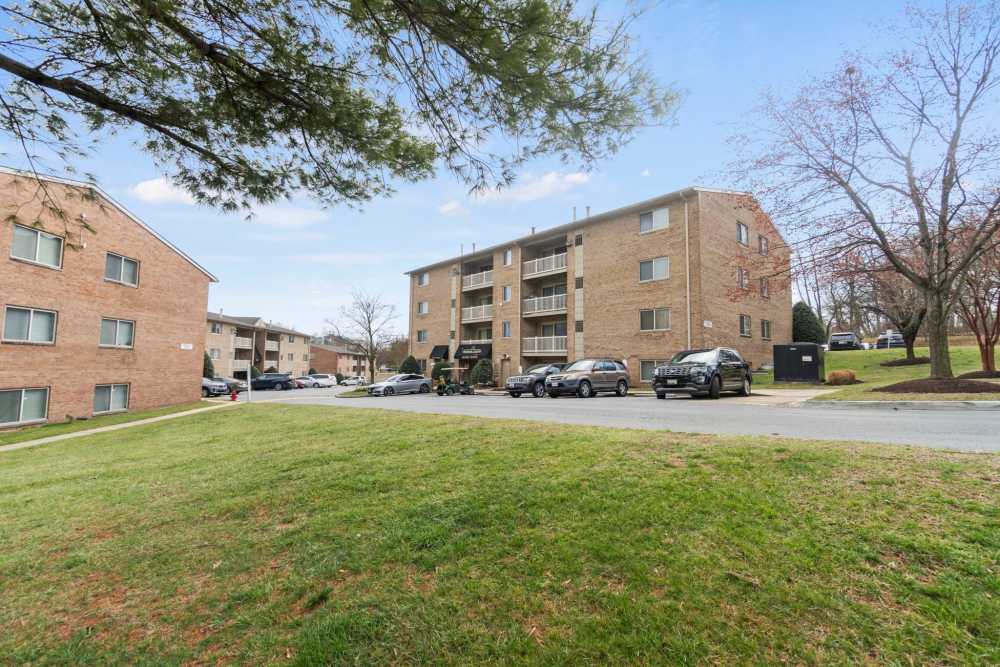 Apartment community with beautiful landscaped grounds at Chesapeake Landing Apartments in Landover Hills, Maryland
