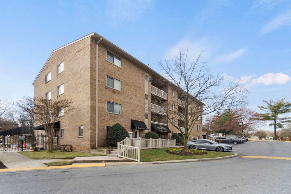 Exterior shot of fitness center and clubhouse at Chesapeake Landing Apartments in Landover Hills, Maryland