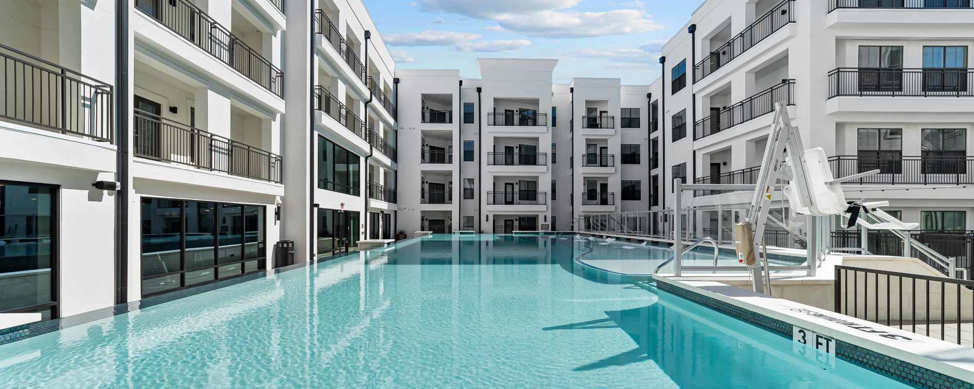 Apartments at Harbor Hill in Rockwall, Texas