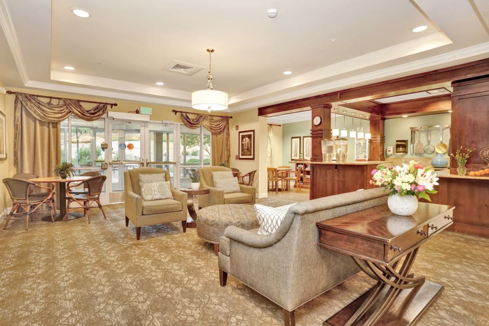 Elegant lounge area at The Inn at Greenwood Village in Greenwood Village, Colorado