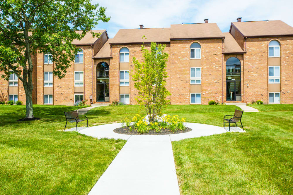 Courtyard at Tuscany Gardens in Windsor Mill, Maryland