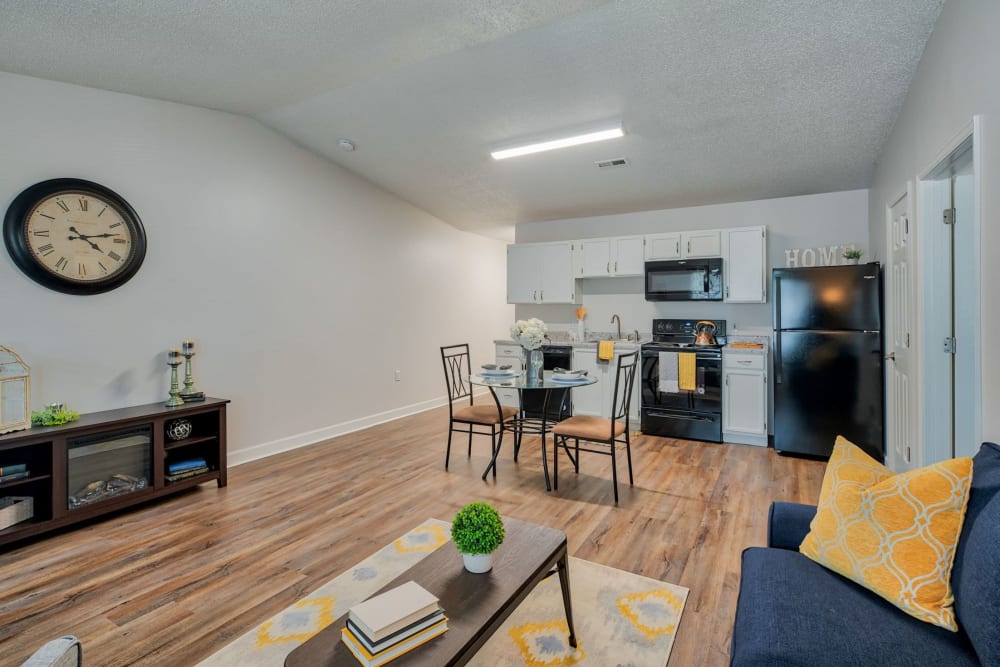 Luxury 1 & 2 Bedroom Apartments in Evansville, IN