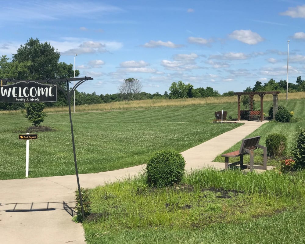 Walking path through 1-Acre courtyard at Arcadian Cove in Richmond, Kentucky.