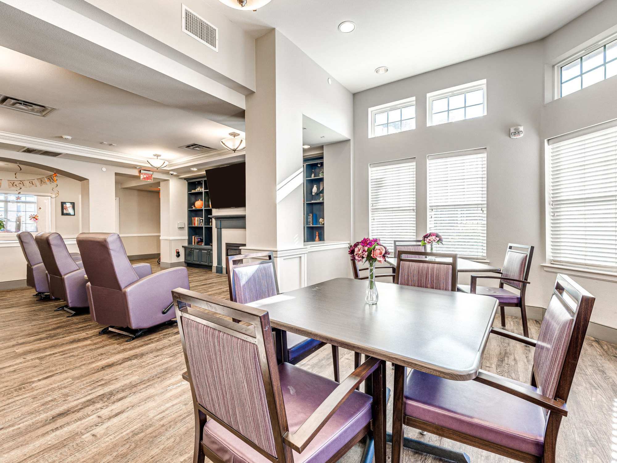 Common area at Iris Memory Care of NW Oklahoma City in Oklahoma City, Oklahoma