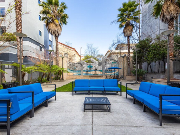 Comfortable outdoor seating in the courtyard at K Street Flats Apartment Homes in Berkeley, California