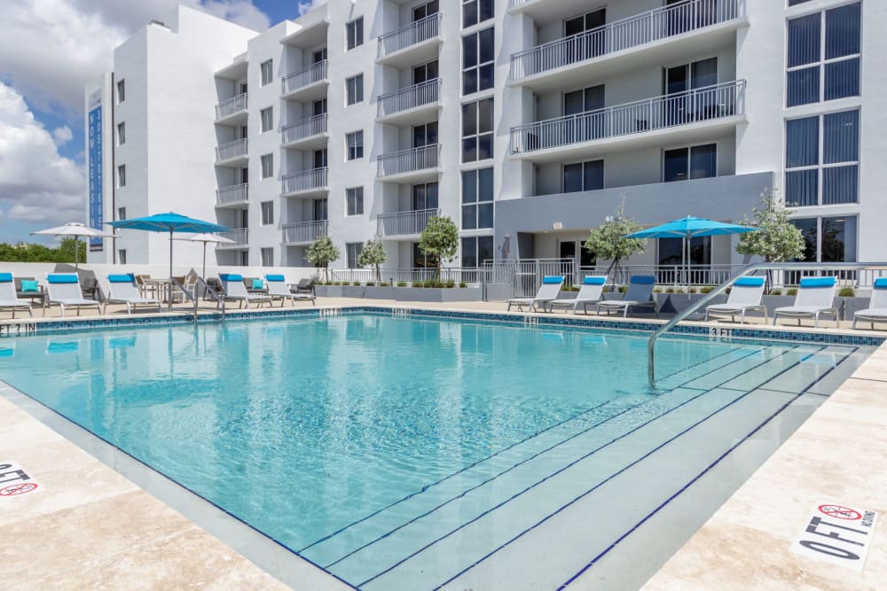 Luxurious swimming pool at 275 Fontaine Parc in Miami, Florida