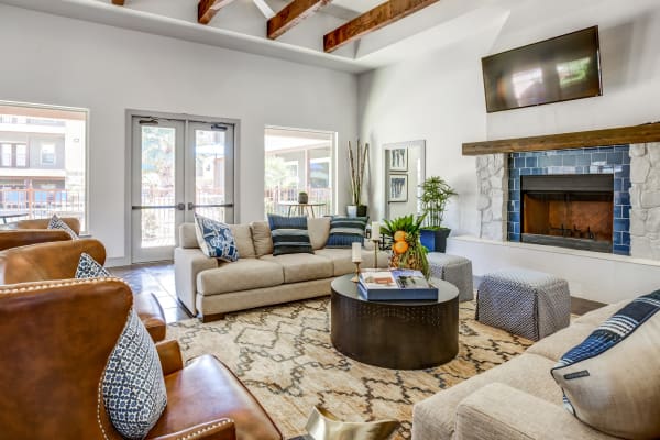 Beautiful living room at Azul Apartment Homes