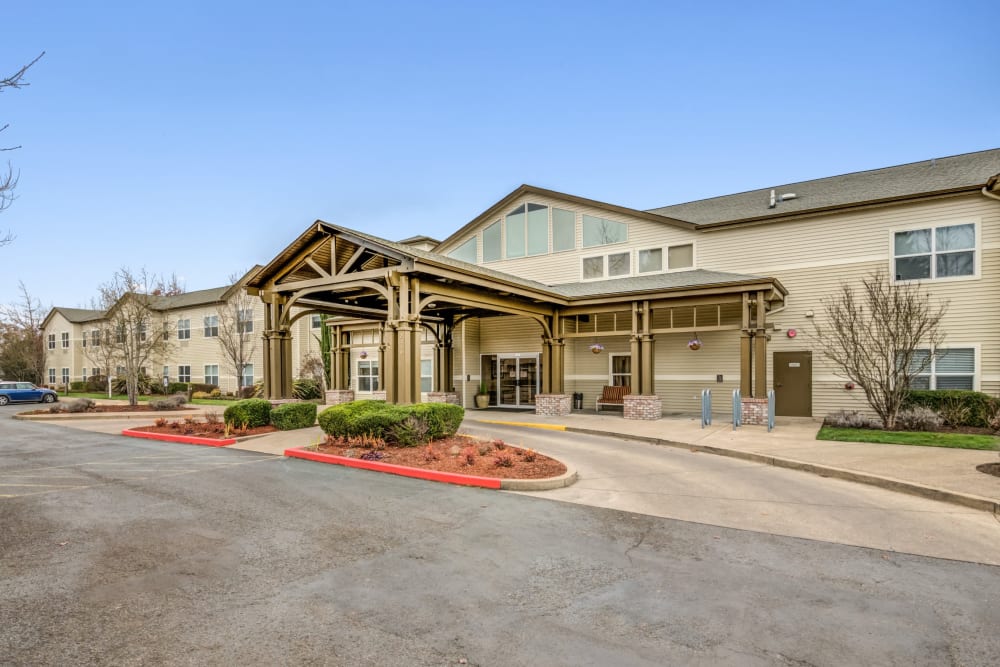 Building main entrance at Merrill Gardens at Sheldon Park in Eugene, Oregon 