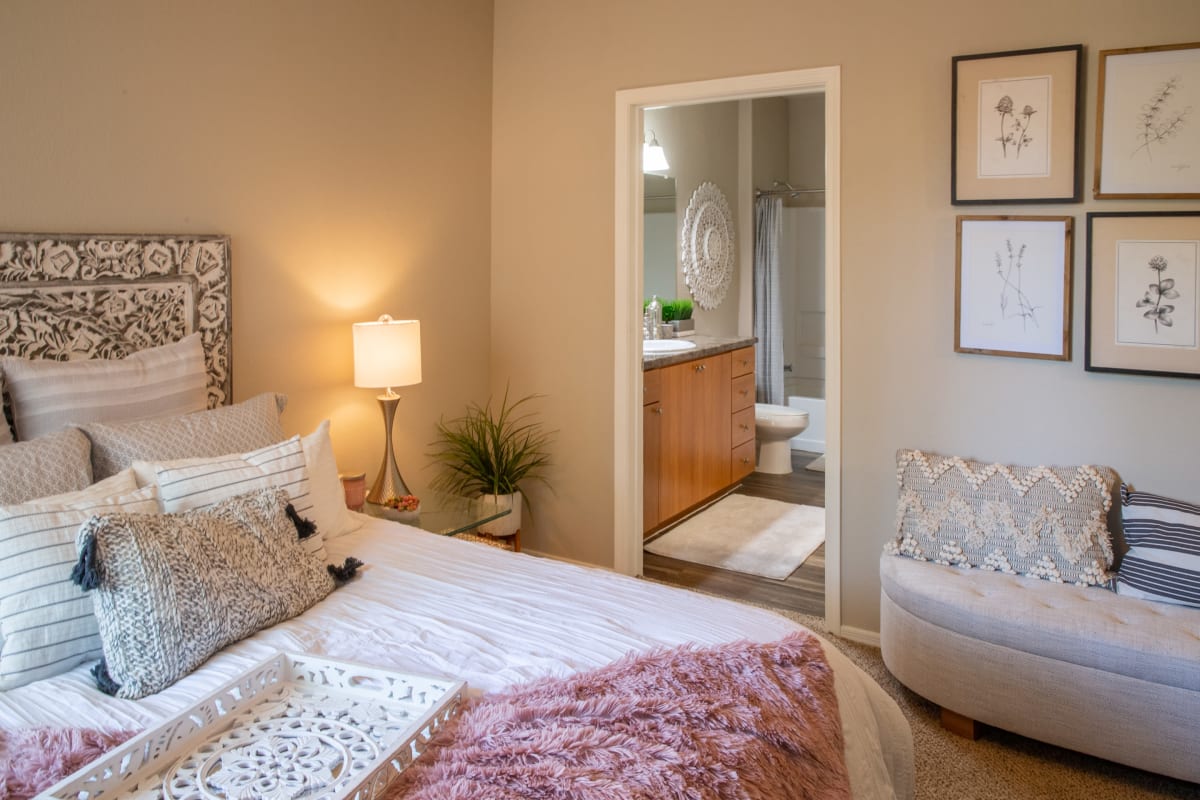 Large bedroom at Ascent at Papago Park in Phoenix, Arizona