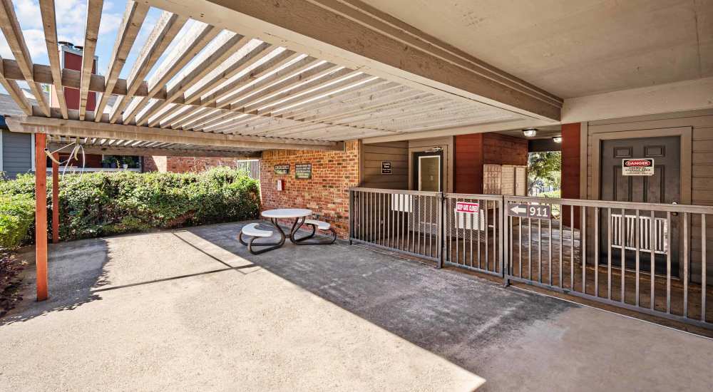 Outdoor area at Kennington Apartments in Arlington, Texas
