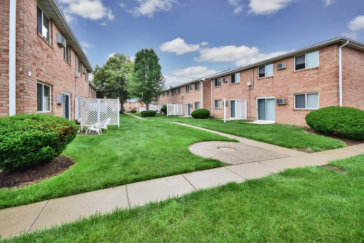 Apartments at Warwick Terrace Apartment Homes in Somerdale, New Jersey