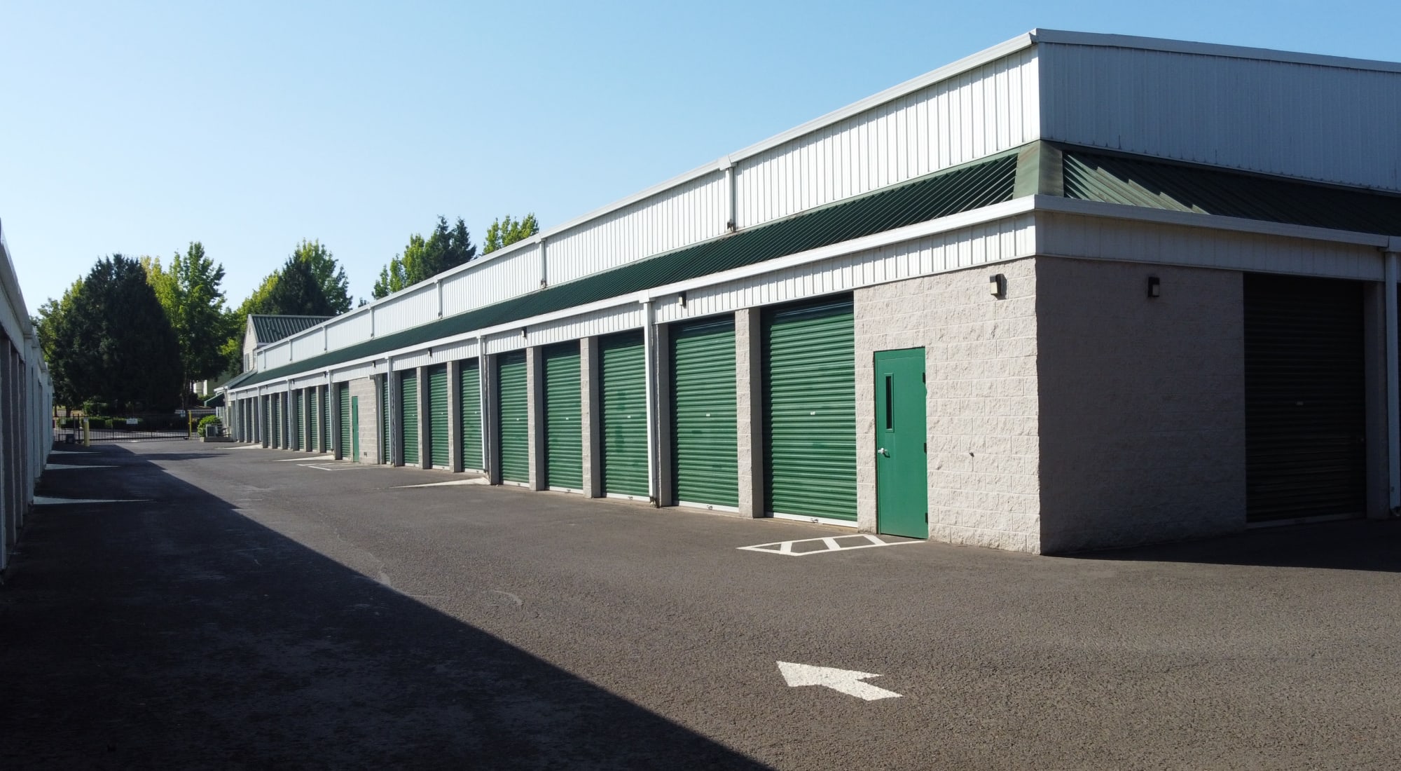 Self storage at A Storage Place in Tualatin, Oregon