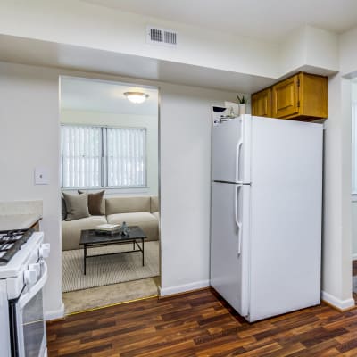 a fully stacked kitchen at Sandpiper Crescent in Virginia Beach, Virginia