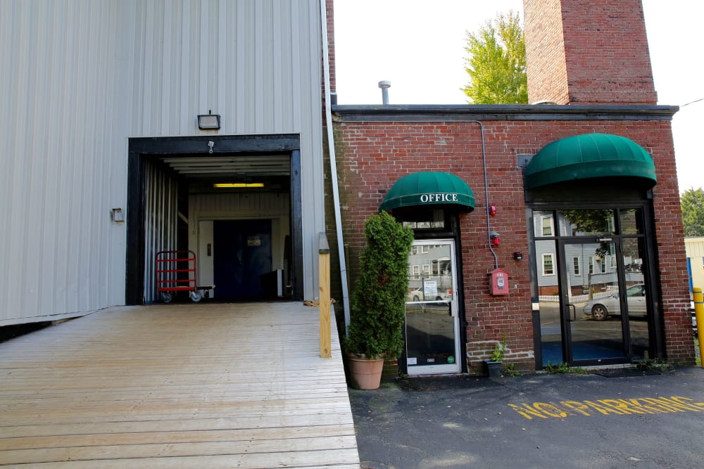 Main entrance and leasing dock at Advantage Self Storage in Salem, Massachusetts