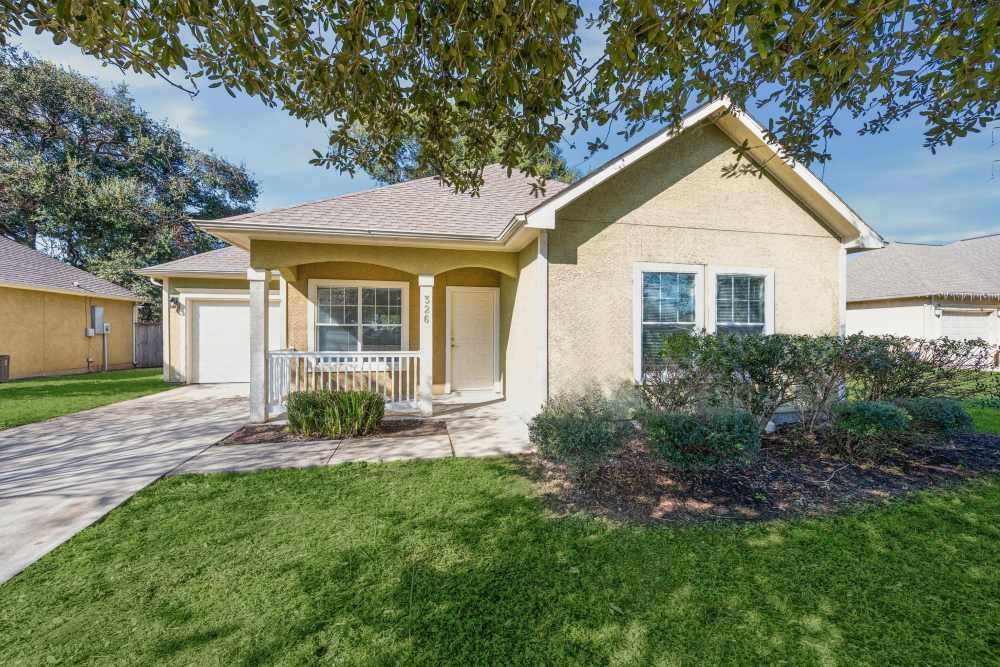 Exterior view of the apartment homes at Casa Brazoria in Clute, Texas