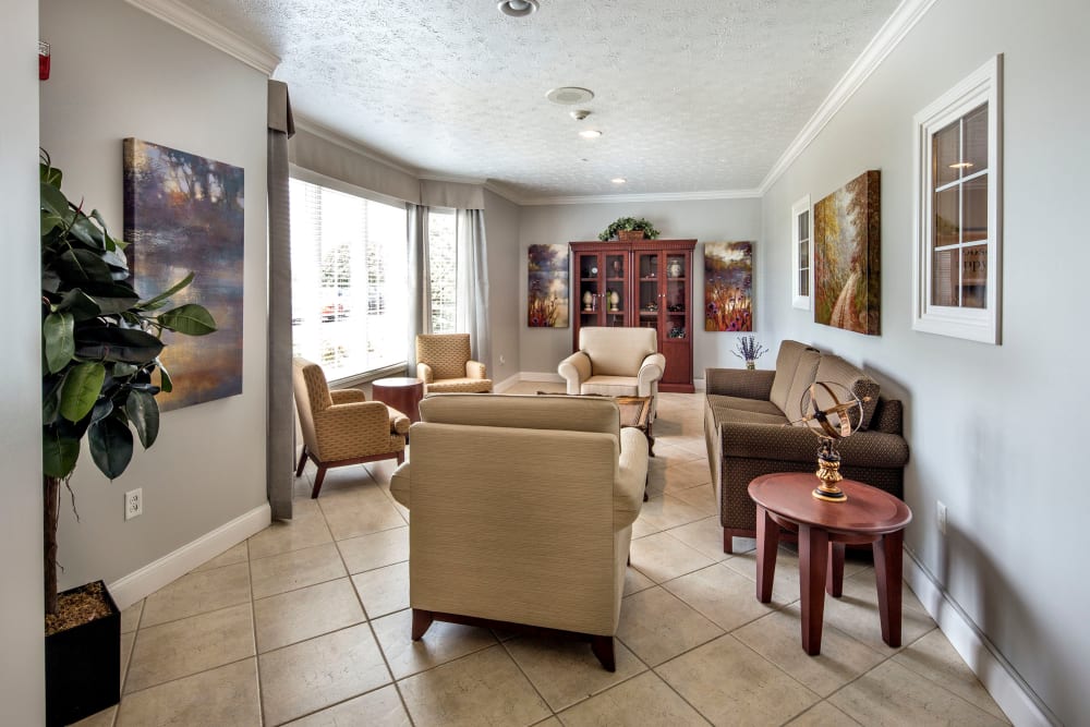 Elegant lounge area at GreenTree at Mt. Vernon in Mt. Vernon, Illinois