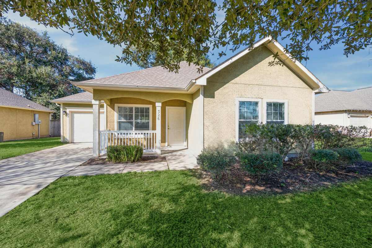 Exterior view of the apartment home at Casa Brazoria in Clute, Texas