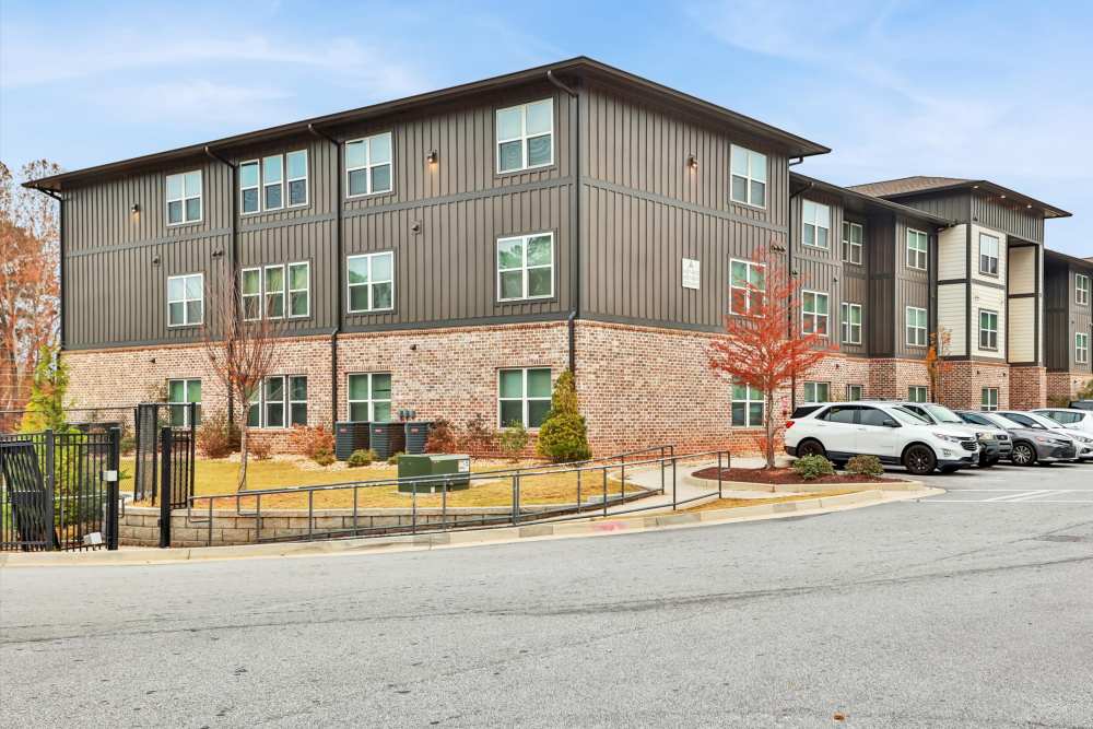 Wide roads at Flats at Mount Zion in Stockbridge, Georgia
