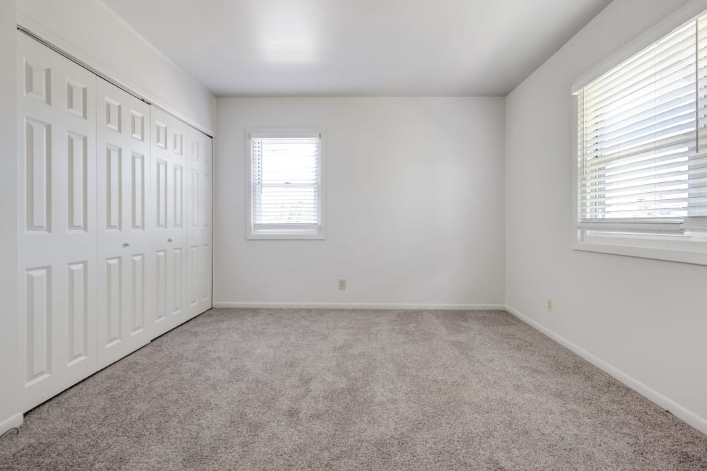 A large bedroom at Rochester Highlands in Rochester, New York