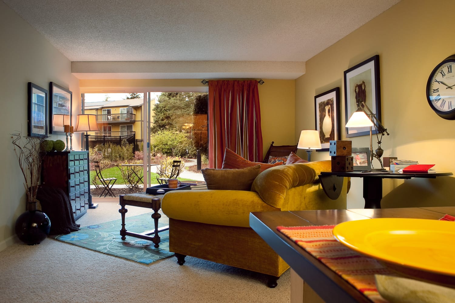 Wonderful floor plans for rent at Edgewood Park Apartments in Bellevue, Washington