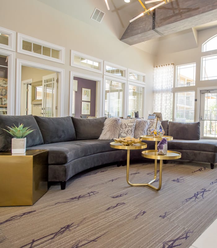 Resident clubhouse lounge at Fountain Lake in Edmond, Oklahoma