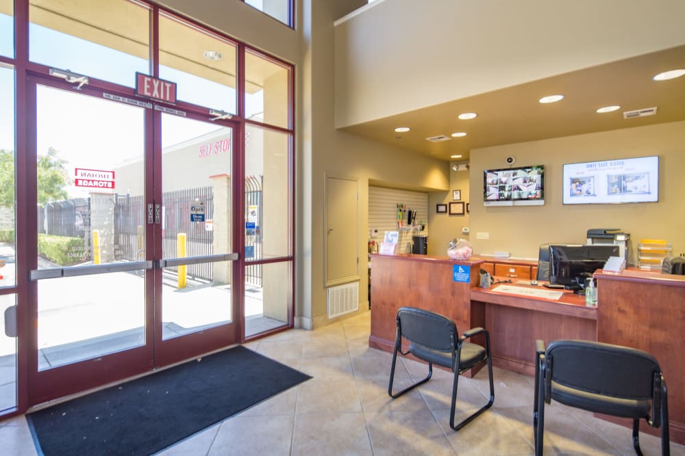 Storage Units Roseville, CA near Antelope Trojan Storage of Roseville