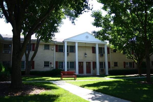 Garden style grounds in Saddle Brook