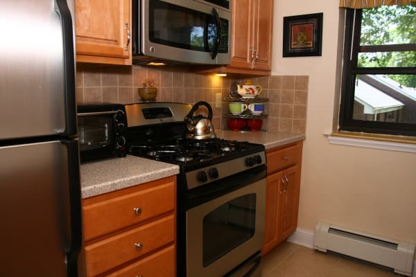 Kitchen model at Englewood Village