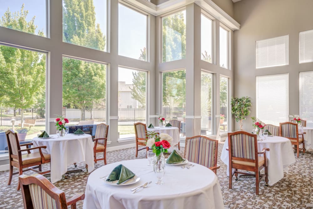 A sunny dining room at Evergreen Senior Living in Eugene, Oregon. 